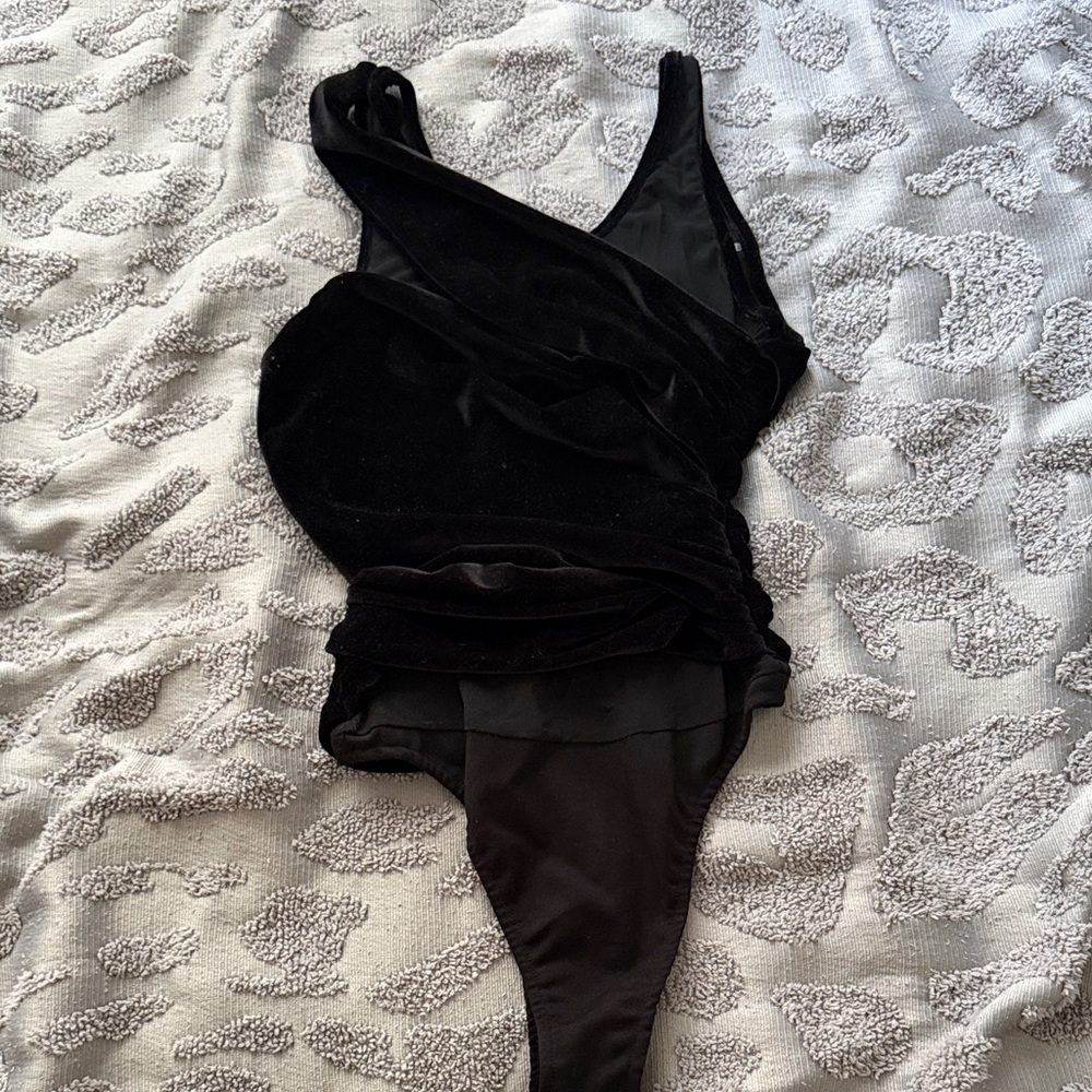 Maniere De Voir Black Velvet Asymmetric Bodysuit